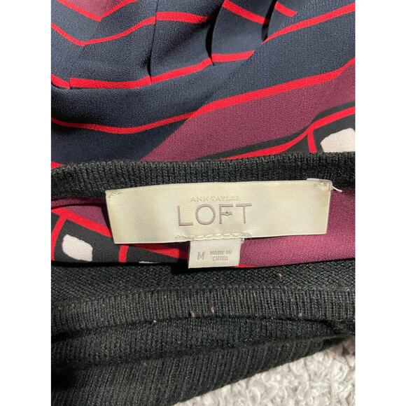 Loft Women's Size Medium Boat Neck Back Printed Geo Pleated Sweatshirt Black Red - Picture 5 of 7
